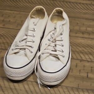 Converse Cream Low-Top Sneakers
